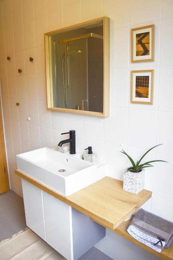 Lesnavesna Designer Apartment With A Garden Visoko  Buitenkant foto